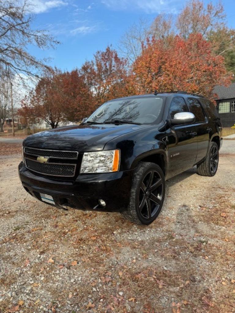 2009 Chevrolet Tahoe LTZ's photo